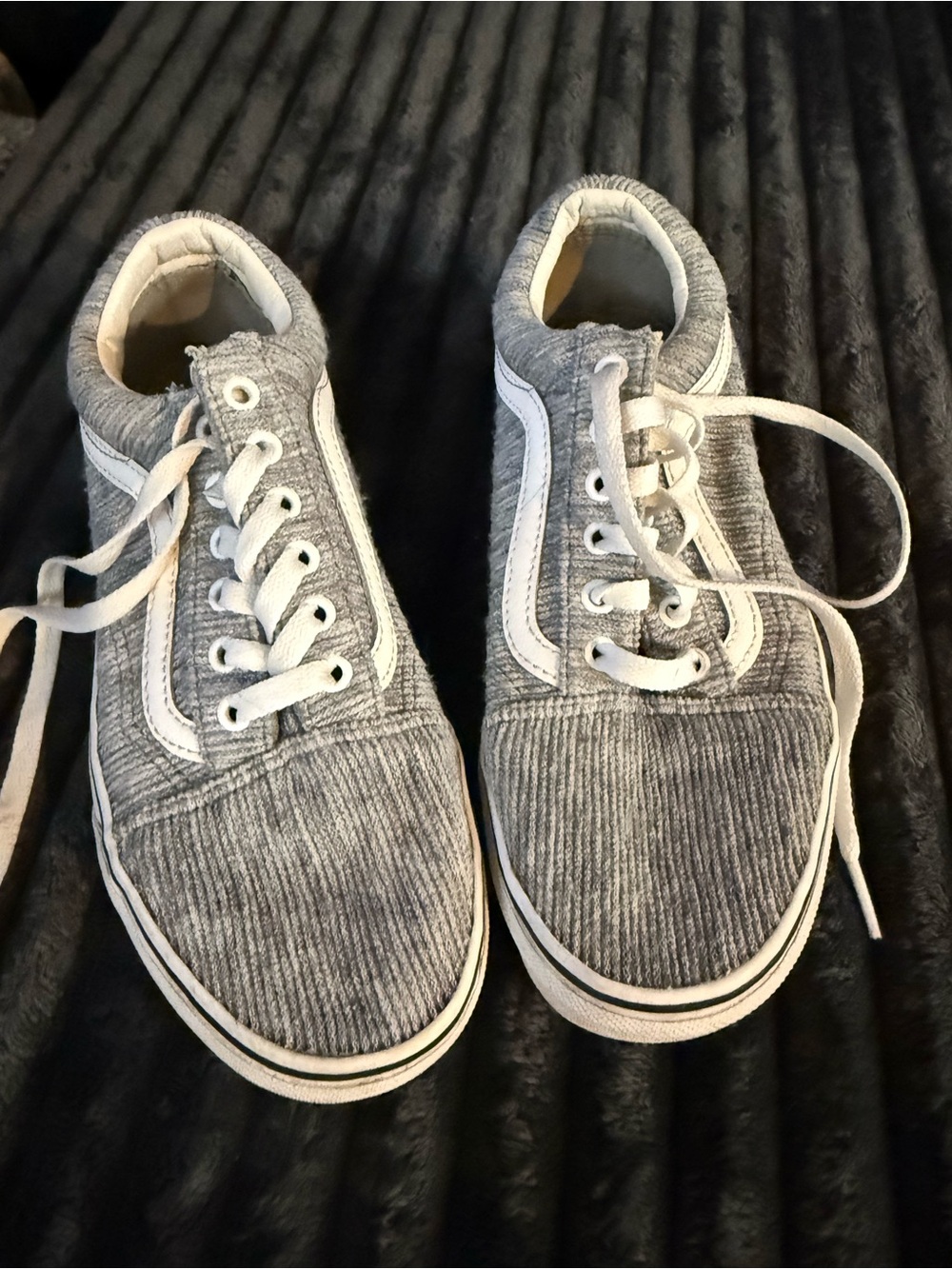 Unisex Grey Corduroy Low-Top Canvas Sneakers with White Trim